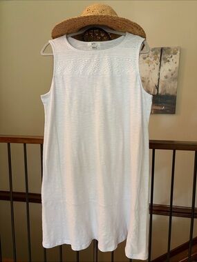 NEW Isela  White Knit Cool Sleeveless Summer Dress Size L
